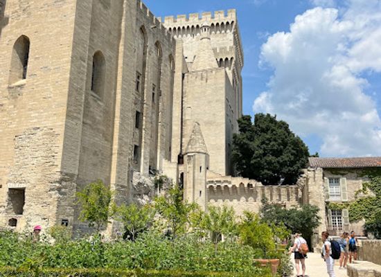 france/avignon/avignon-old-town/attraction/gardens-at-the-popes-palace