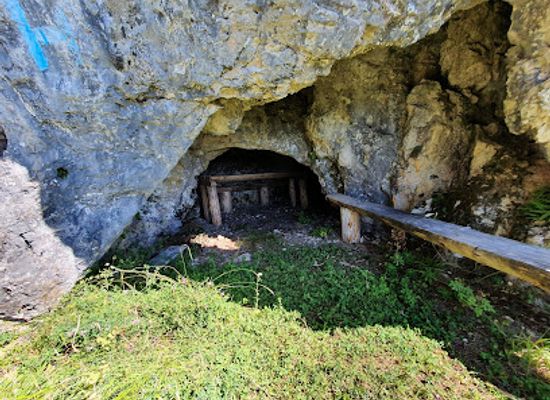romania/apuseni-mountains/attraction/huda-de-lapte