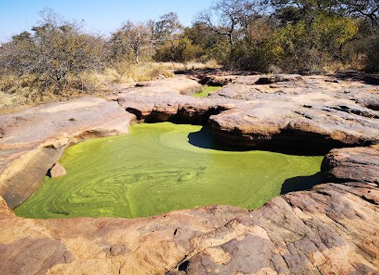 botswana/kgatleng-district/attraction/matsieng-footprints