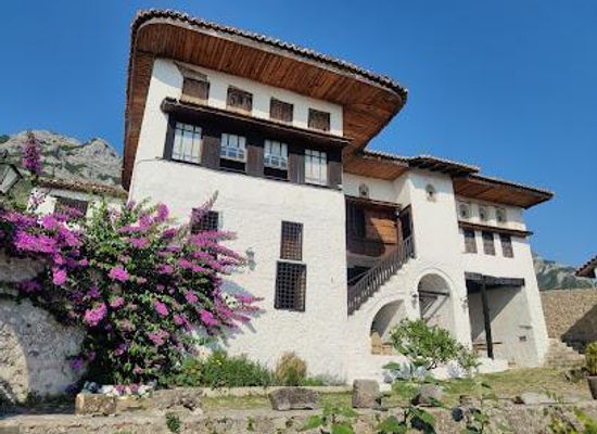 albania/kruja/attraction/ethnographic-museum-of-kruja