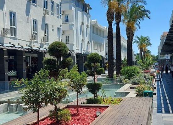 turkiye/kemer/attraction/munir-ozkul-liman-cd