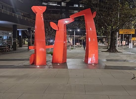 australia/canberra/city-centre/attraction/choice-of-passage-publicart