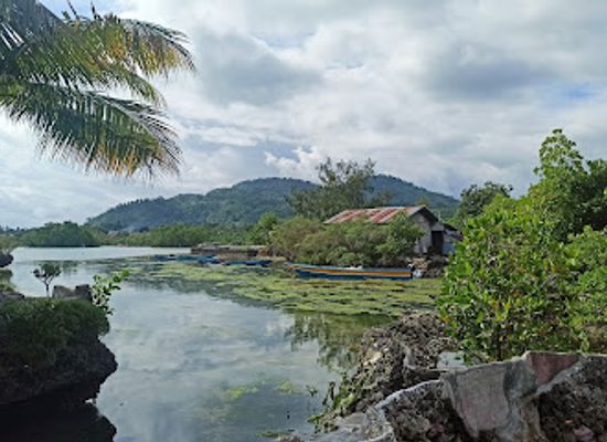 indonesia/maluku/attraction/taman-wisata-pantai-batu-pintu-haria