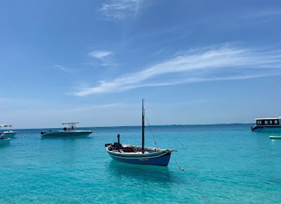 maldives/fulidhoo/attraction/beach-west