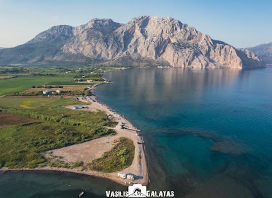 greece/western-greece/attraction/kavourotrypa-beach