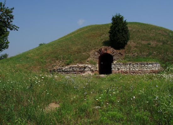 bulgaria/upper-thracian-plain/attraction/thracian-tumulus