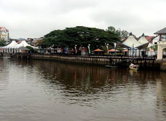 malaysia/sarawak/attraction/sarawak-traditional-boat-cruise