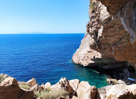 greece/cyclades/attraction/chapel-of-agios-stefanos