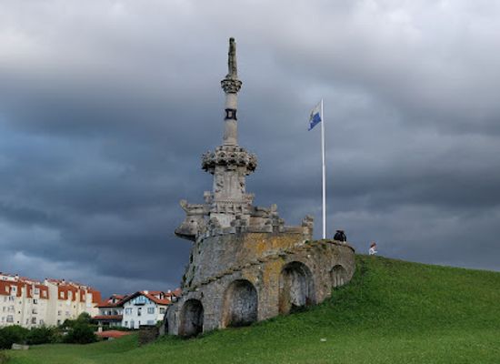 spain/cantabria/attraction/guell-y-martos-park