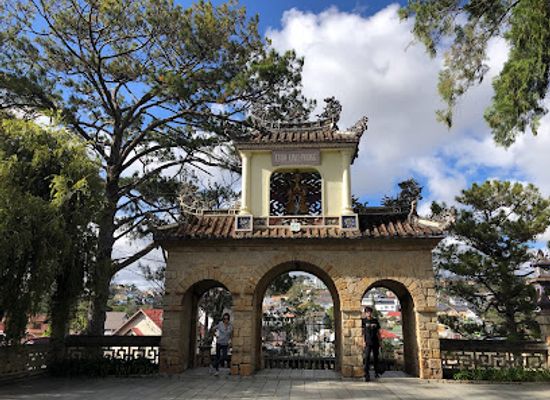 vietnam/dalat/attraction/linh-phong-pagoda