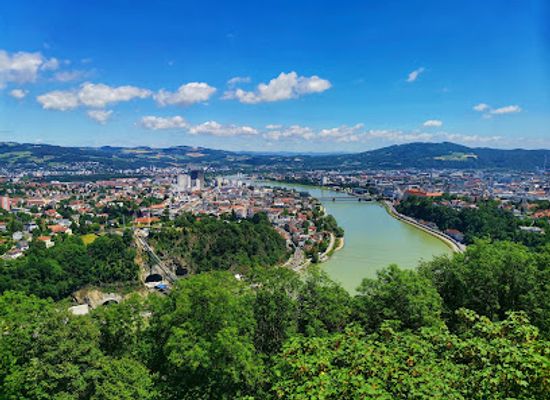 austria/linz/attraction/franz-josefs-warte