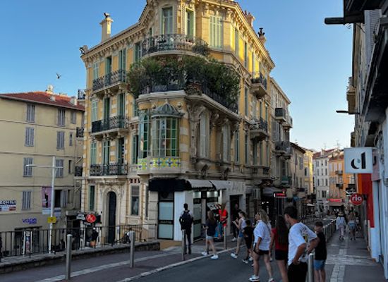 france/cannes/attraction/les-murs-peints-le-7eme-art