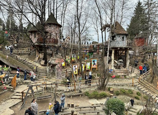 romania/rasnov-area/attraction/valea-cu-povesti