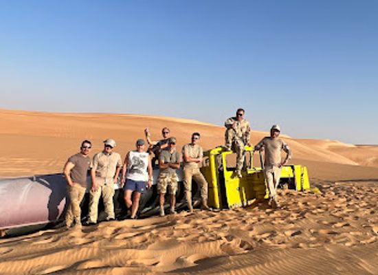 united-arab-emirates/liwa-oasis/attraction/liwa-yellow-truck