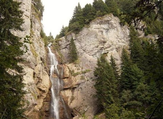 romania/dambovita/attraction/cascadele-vanturis