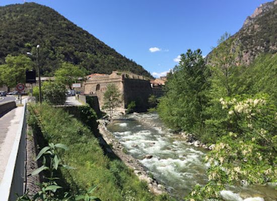 france/pyrenees/attraction/le-petit-train-jaune