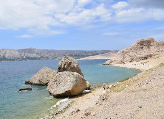 croatia/lika/attraction/beritnica-beach
