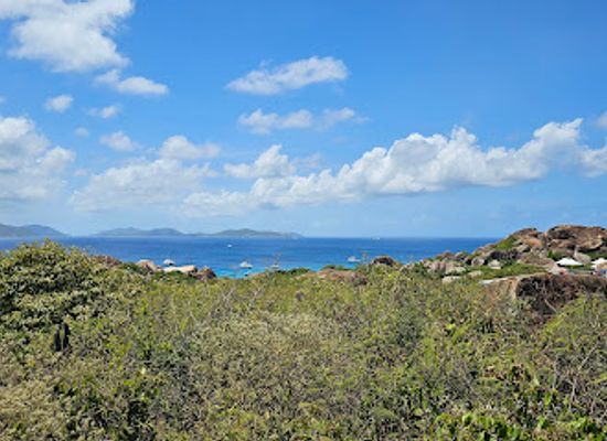 british-virgin-islands/virgin-gorda/attraction/devil-s-bay-beach-trail