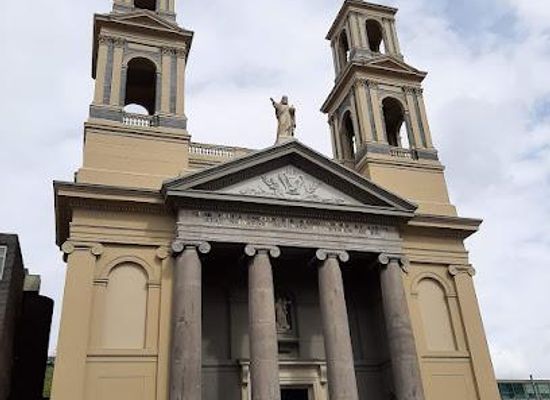 netherlands/amsterdam/attraction/moses-and-aaron-church-officially-church-of-st-anthony-of-padua