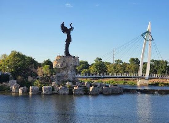kansas/wichita/attraction/the-keeper-of-the-plains