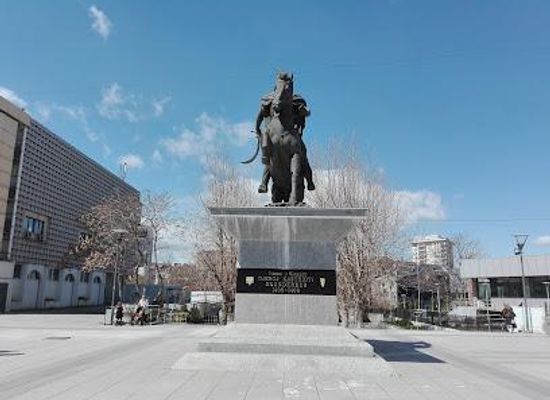 kosovo/vushtrri/attraction/sheshi-skenderbeu-prishtine