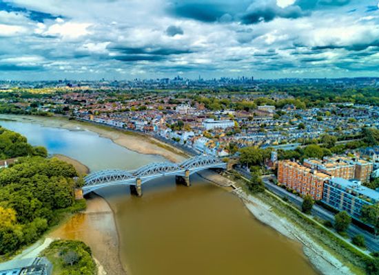 united-kingdom/middlesex/landmark/chiswick-bridge