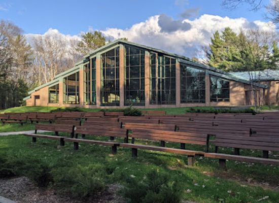 michigan/east-michigan/attraction/cross-in-the-woods-catholic-shrine-of-indian-river