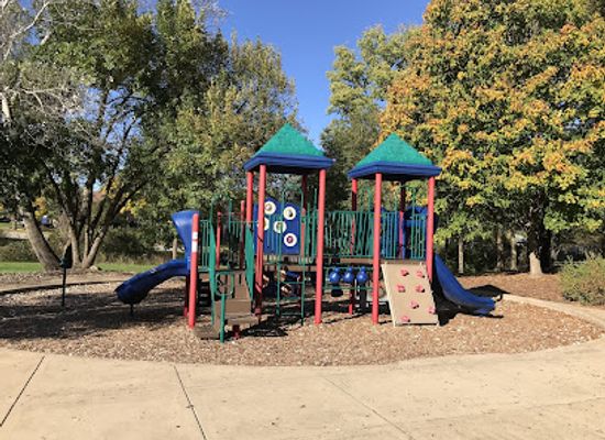 illinois/naperville/attraction/winding-creek-park