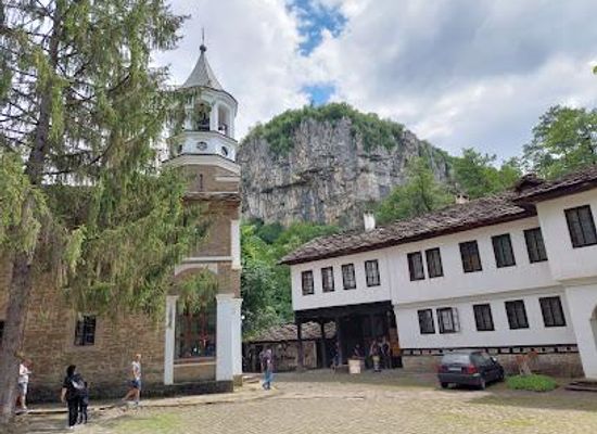 bulgaria/gabrovo/attraction/dryanovo-monastery-st-archangel-michael