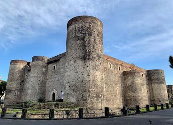 italy/taormina/attraction/ursino-castle
