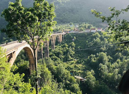 montenegro/zabljak/attraction/red-rock-zipline