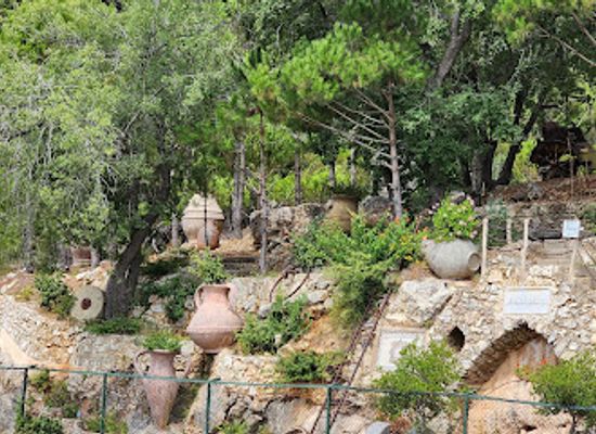 lebanon/chouf/attraction/moussa-castle