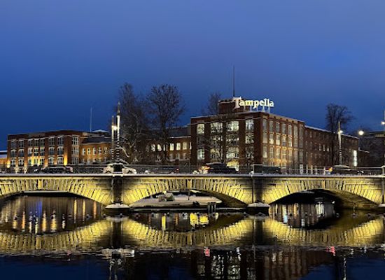finland/tampere/attraction/tammerkoski-falls-walk-of-love-locks