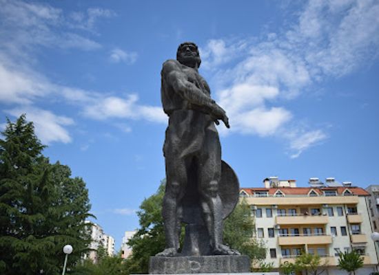 bulgaria/pirin-macedonia/attraction/spartacus-monument