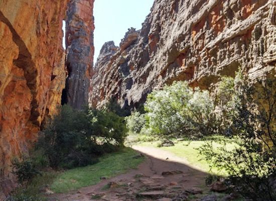 south-africa/cederberg-mountains/attraction/wolfberg-cracks