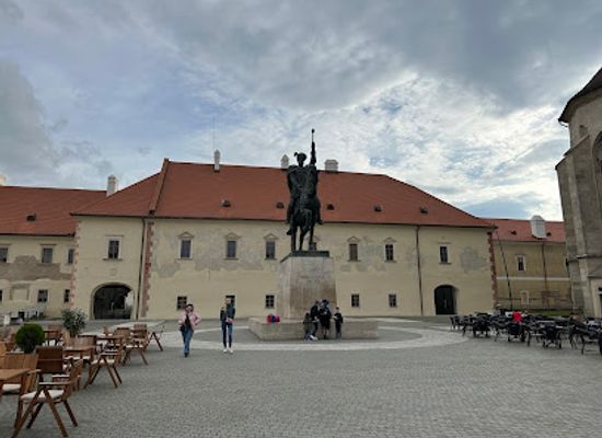 romania/alba/attraction/the-citadel-s-square