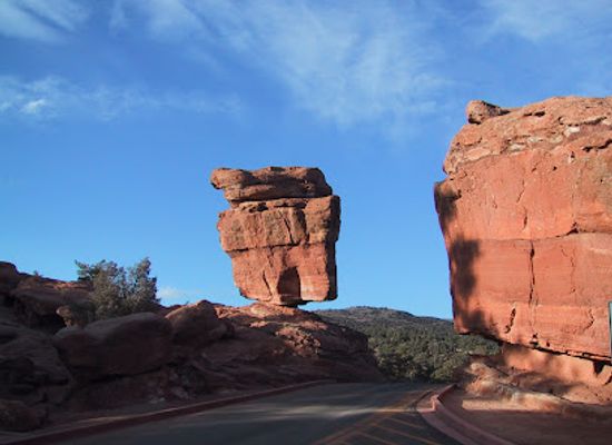 colorado/garden-of-the-gods/attraction/steamboat-rock