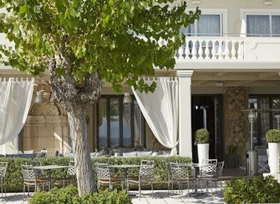 greece/corfu/attraction/mon-repos-palace