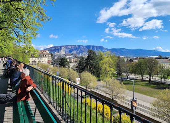 switzerland/geneva/carouge/attraction/promenade-de-la-treille