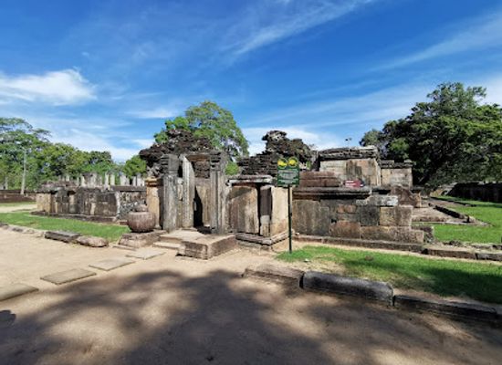 sri-lanka/anuradhapura-district/attraction/hatadage