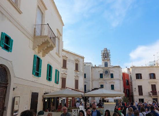 italy/apulia/attraction/piazza-vittorio-emanuele-ii
