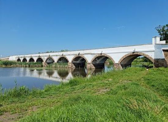 hungary/debrecen/attraction/nine-hole-bridge
