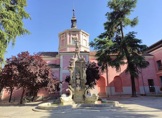 spain/castile-la-mancha/attraction/fountain-of-fame