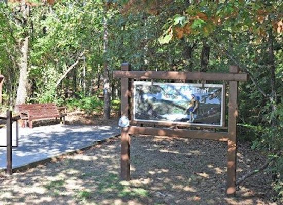 arkansas/pinnacle-mountain-state-park/attraction/ouachita-national-recreation-trail