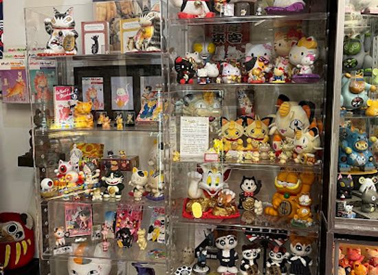 ohio/cincinnati/mount-adams/attraction/lucky-cat-museum-by-appt