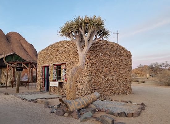 namibia/spitzkoppe/attraction/spitzkoppe-camping