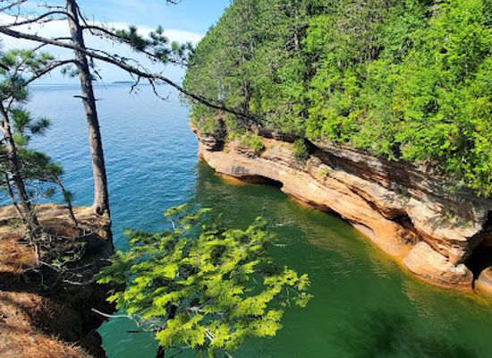 wisconsin/madeline-island/attraction/big-ravine-west-rim-trail