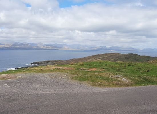 ireland/county-kerry/attraction/wild-atlantic-way-discovery-point-kenmare-river-view-no-signpost