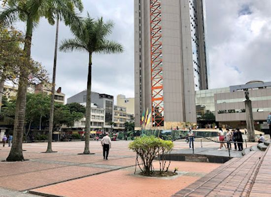 colombia/tolima-department/attraction/plaza-de-bolivar