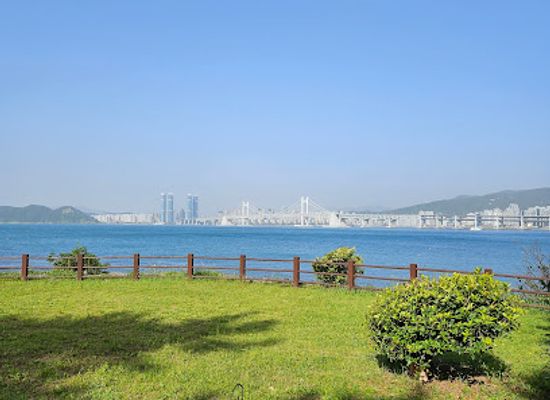 south-korea/busan/haeundae/attraction/dongbaek-park